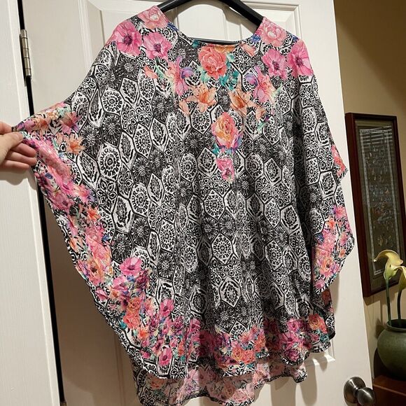 Tolani Collection Floral Caftan Poncho Blouse Womens Size XL Boho Lightweight - Picture 6 of 13